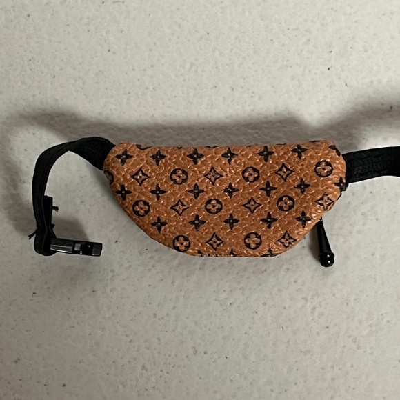 Designer Fanny Pack Bag For Labubu Brown Fashion Accessory Tan - Picture 4 of 4